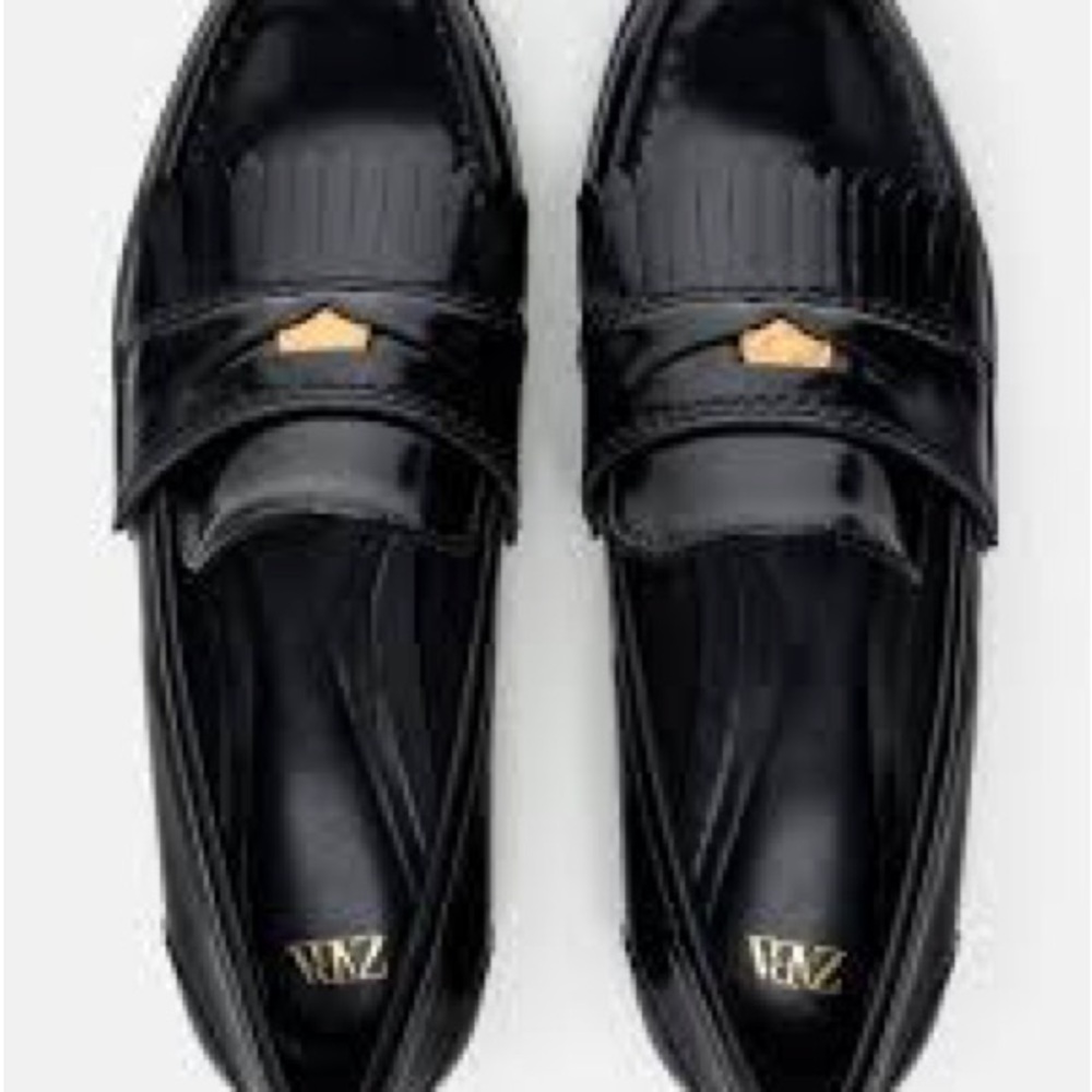 Zara METAL TRIM FLAT LOAFERS